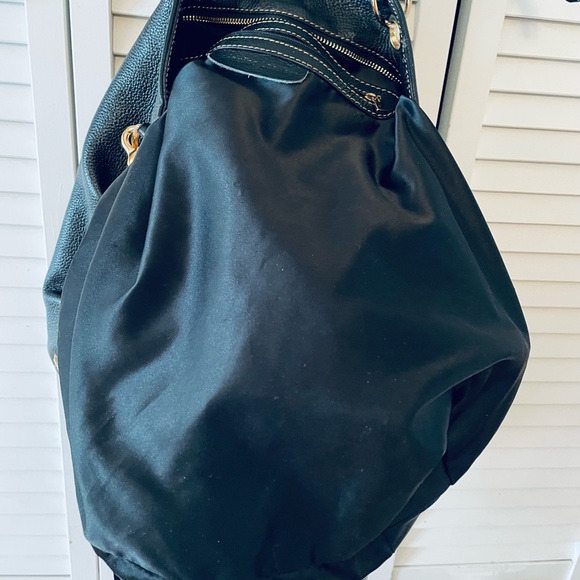 Gorgeous Pebble Leather Tote - Picture 4 of 9